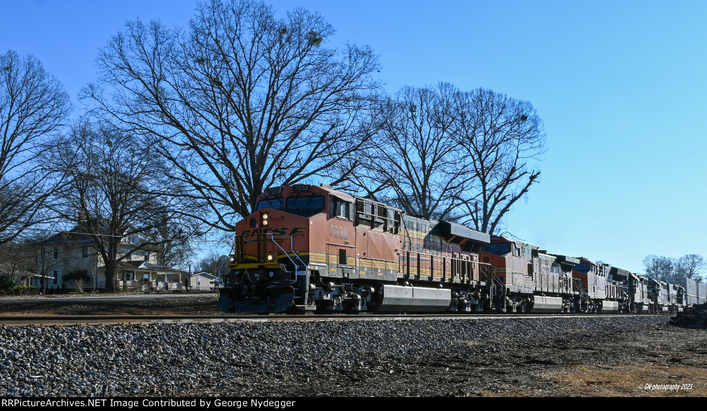 BNSF 7038
